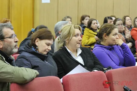 В Ярославле прошли публичные слушания по строительству жилого комплекса на месте бывшего Каретного двора. Фоторепортаж