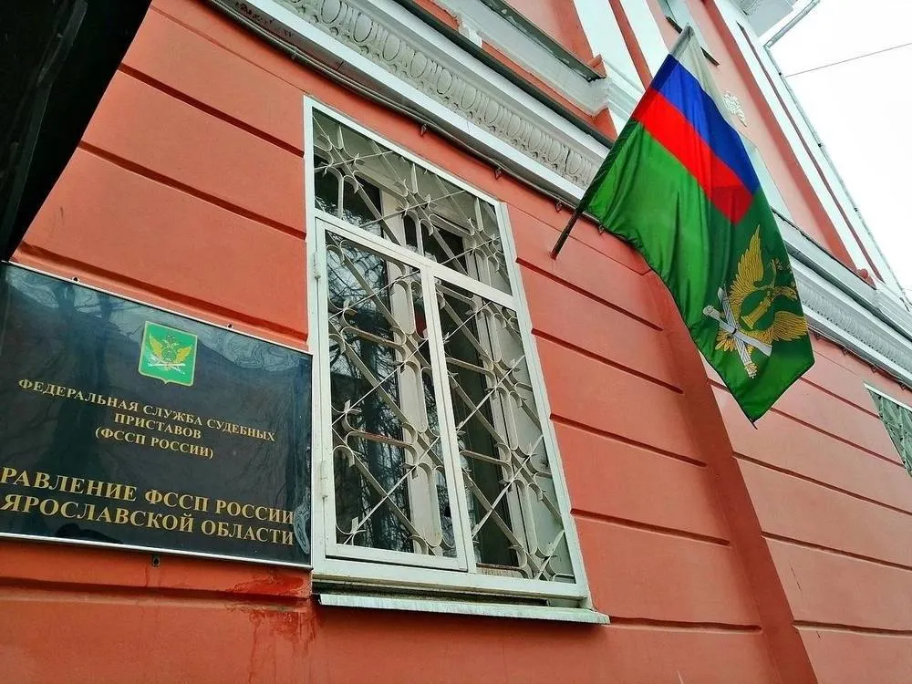 У жительницы Переславля судебные приставы из-за угроз изъяли дочь