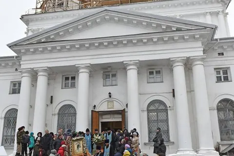 В Ярославле прошел крестный ход: фоторепортаж