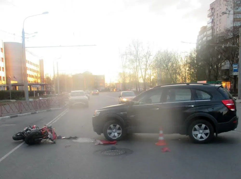 В Ярославле сбит мотоциклист, не имеющий прав управления