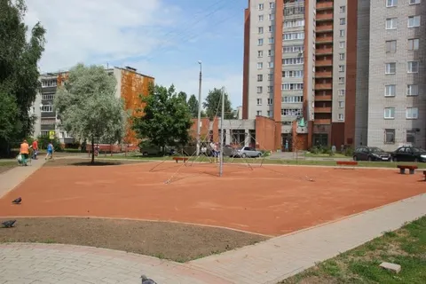 В Заволжском районе Ярославля появилась новая детская площадка