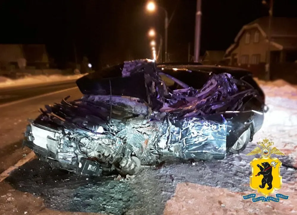 Под Переславлем в ДТП с фурой погиб водитель иномарки