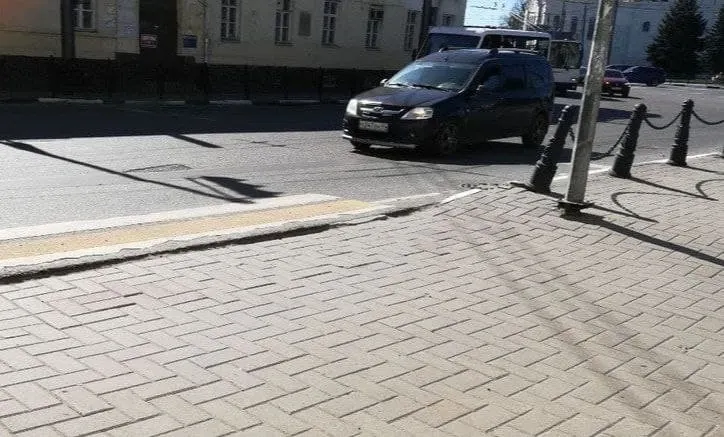 В Ярославле исчезает светодиодная плитка
