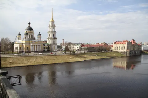 В Рыбинске затопило Волжскую набережную