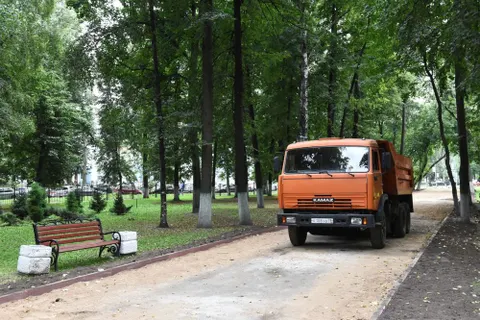 Продолжается благоустройство Бутусовского парка в Ярославле