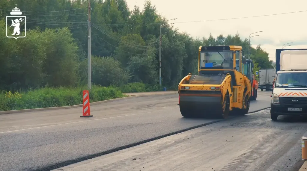 На улицу Бабича в Ярославле пришел новый асфальт