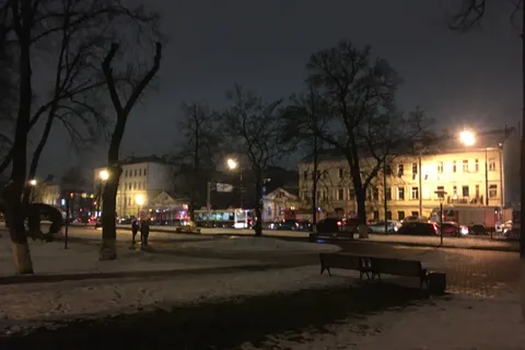 В центре Ярославля горит здание военного комиссариата: фото