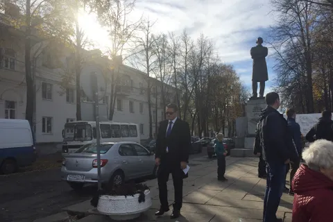 Жители Ярославля вышли на улицу с плакатами про мэра