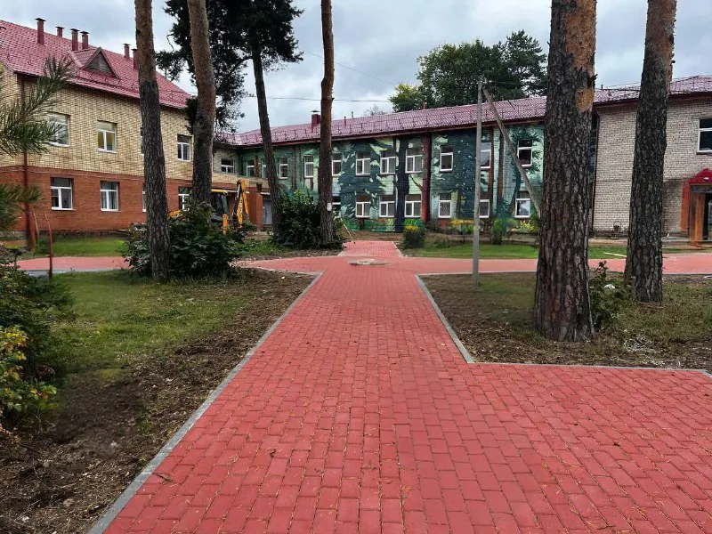 В Ярославской области благоустраивают территории медучреждений