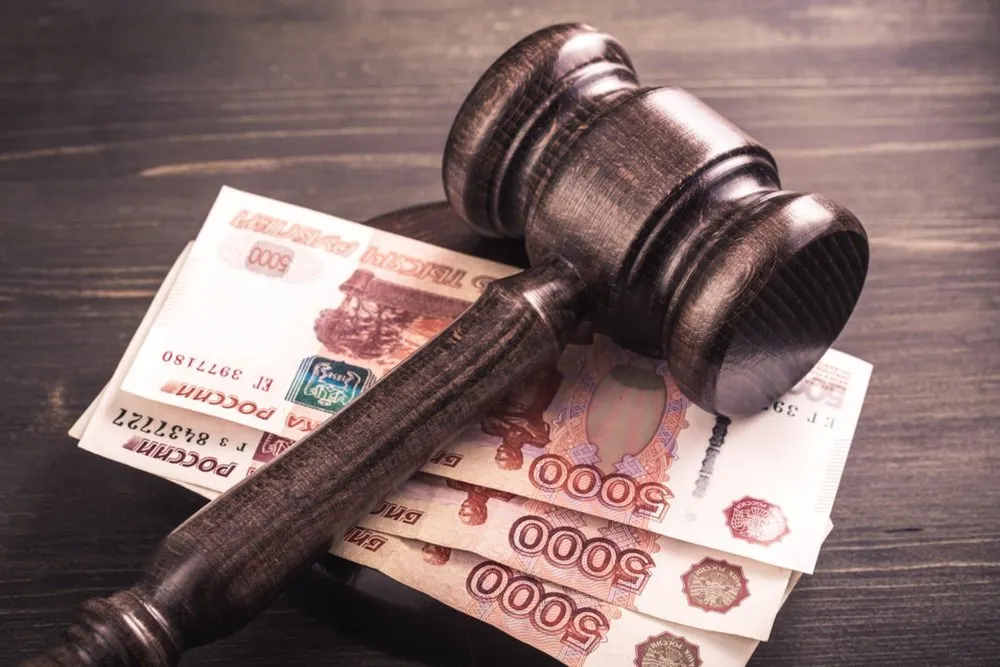 «Кировский управдом» в Ярославле заплатит штраф за конденсат на двери
