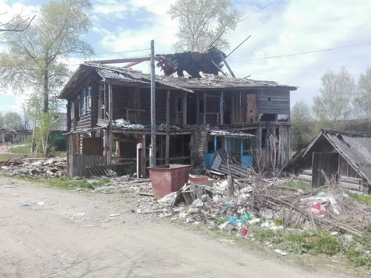В Ярославской области прокуратура требует снести аварийный дом