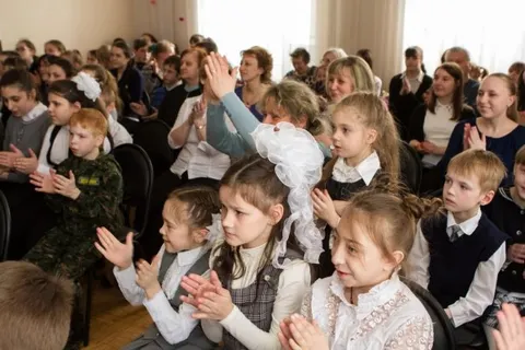 Валентина Терешкова посетила среднюю школу № 32 Ярославля, носящую ее имя
