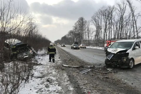 В Ярославской области начался вечер жестянщика: в ДТП есть пострадавшие