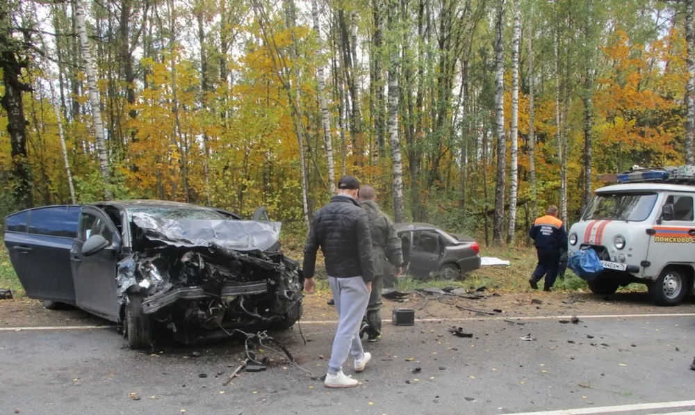 В ДТП под Переславлем погибли двое взрослых и семилетний ребенок
