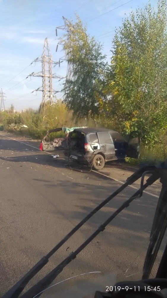 В Ярославле столкнулись «Нива» и джип: три человека в больнице