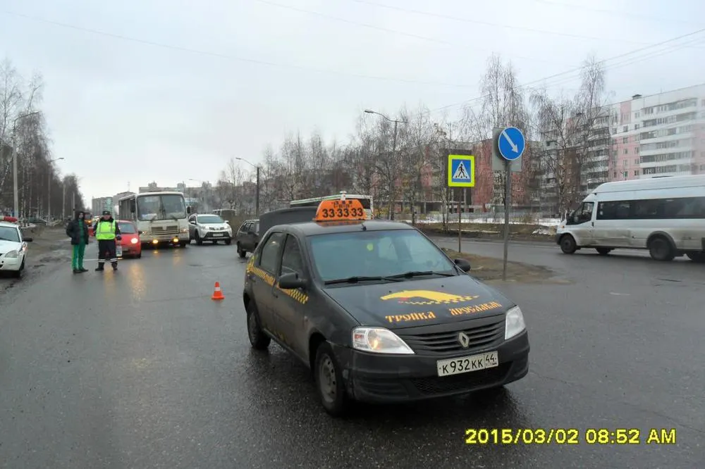 В Ярославле иномарка сбила бабушку с внучкой