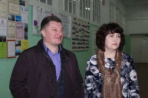 Депутаты муниципалитета Ярославля побывали в открытых (сменных) школах