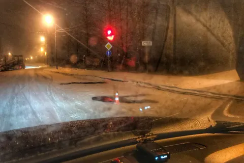 В Ярославле ямы пометили конусами