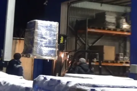 Ярославские полицейские обнаружили около тридцати тонн ядовитой стеклоомывающей жидкости