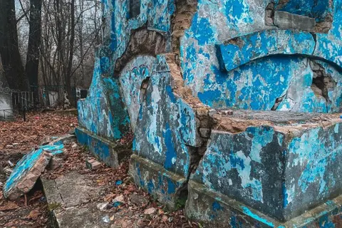 Ярославцы просят губернатора отреставрировать памятник жертвам стачек