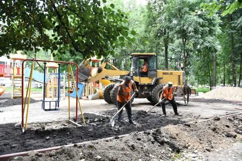 Продолжается благоустройство Бутусовского парка в Ярославле