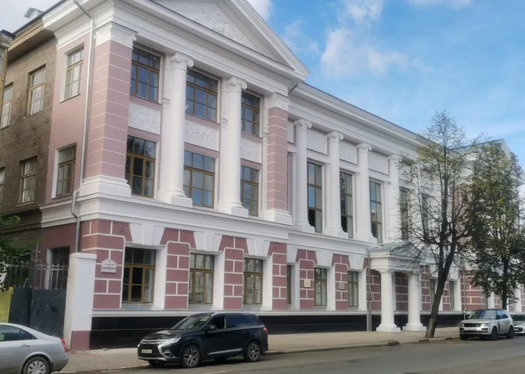 В округах Ярославской области приводят в порядок фасады зданий