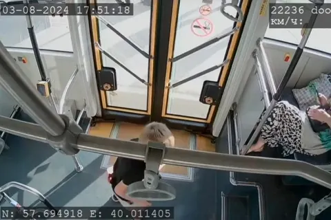 В Яавтобусе взорвали петарду