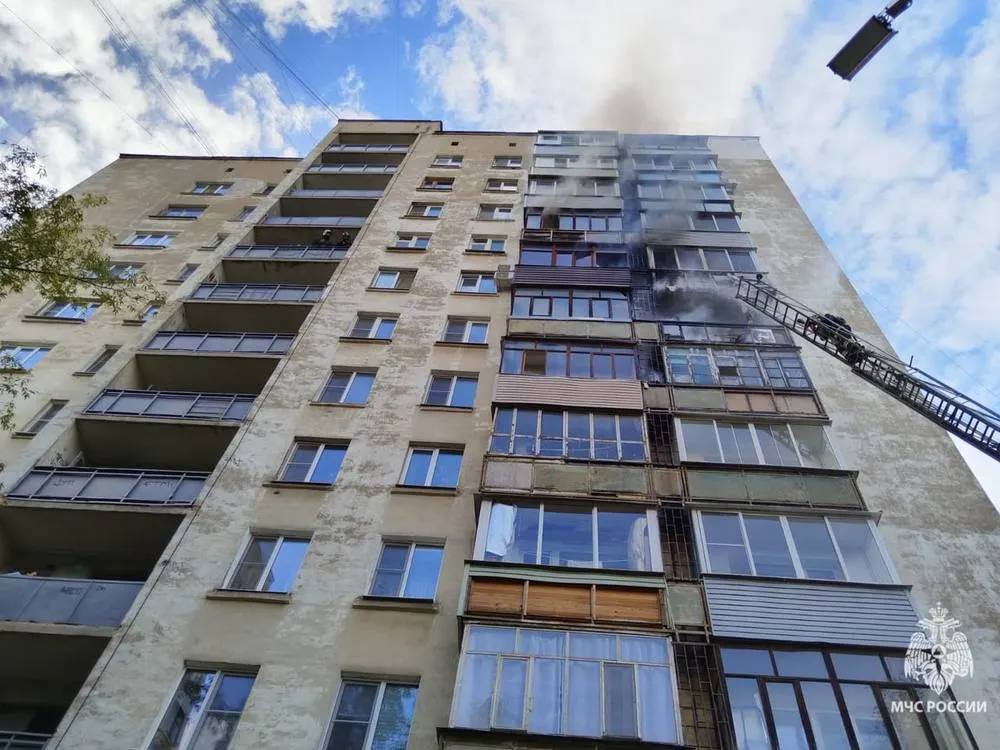 В Ярославле из-за пожара эвакуировали жильцов дома