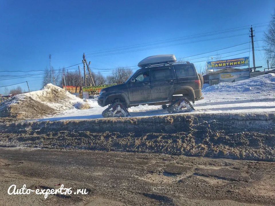 В Ярославле владелец внедорожника переоборудовал машину в мини-танк
