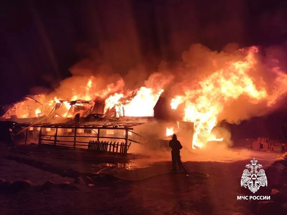 В Ярославской области при пожаре на ферме погибли два человека