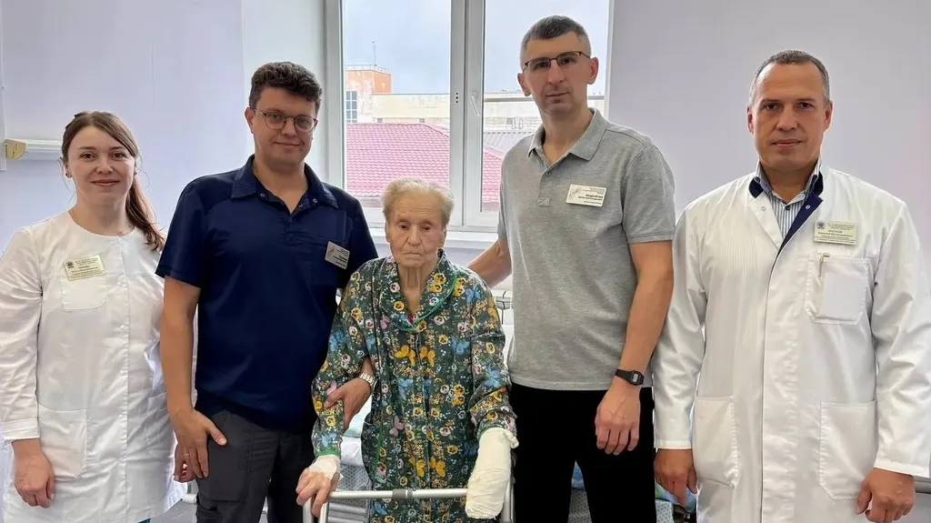 Ярославские врачи поставили на ноги столетнюю пациентку