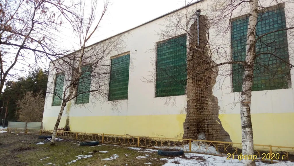 «Капитальные стены рушатся»: в Ярославле разваливается зал, где тренируются дети