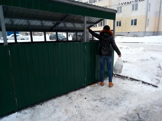 В Ярославле установили еще одну контейнерную площадку нового образца