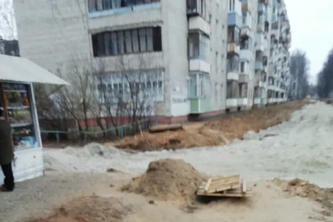 «Мусор, бревна, ветки»: жители Ярославля недовольны открытым участком Тутаевского шоссе