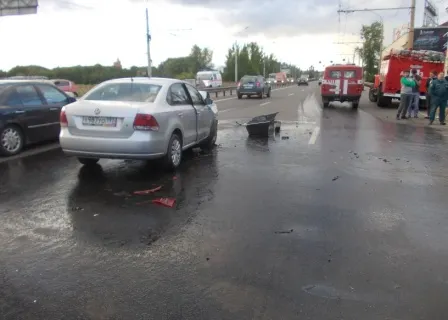 На Московском проспекте в Ярославле столкнулись три автомобиля