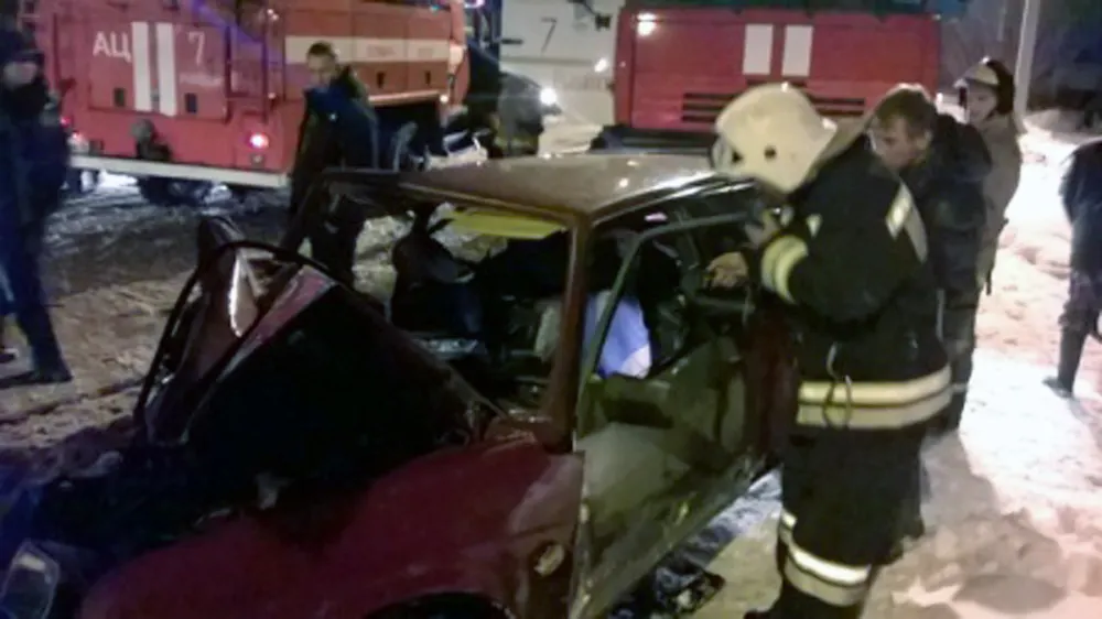 В Рыбинске «Жигули» столкнулись с грузовиком
