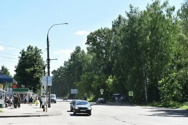 «Параллельные вселенные»: в мэрии Ярославля не видят автобусов между Резинотехникой и Брагино