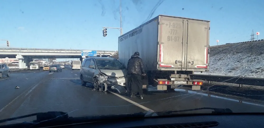 В Ярославле священник попал в аварию