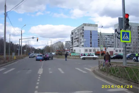 В ДТП на Красноборской пострадали два мальчика и женщина