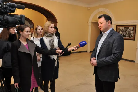 Малообеспеченные ярославцы смогут бесплатно посетить Театр имени Волкова
