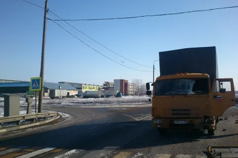 В Ярославле пять работников дорожной службы получили множественные переломы