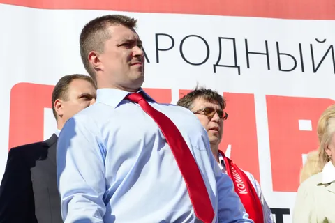 Депутат муниципалитета Ярославля Дмитрий Кузьмин уехал за границу