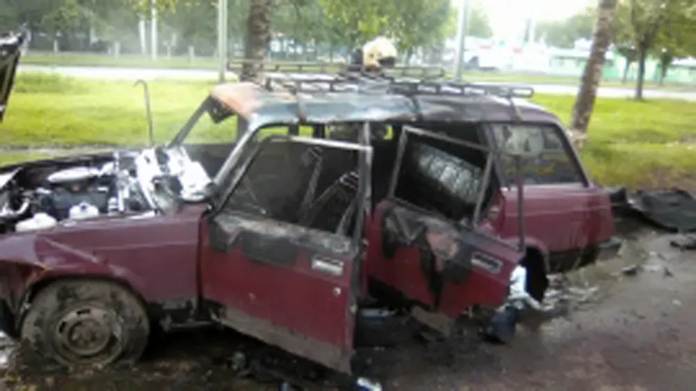 Ночью в Ярославле сгорел автомобиль