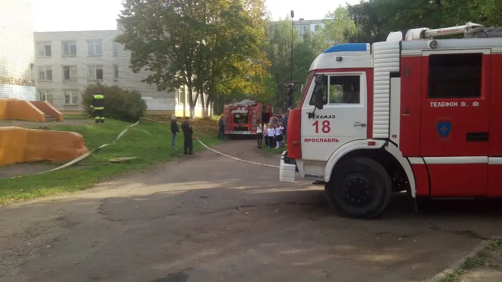В Ярославле пожарные тушили брагинскую школу