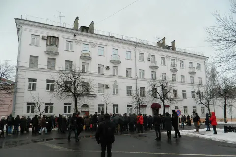В Москве и Ярославле прошли марши памяти Бориса Немцова