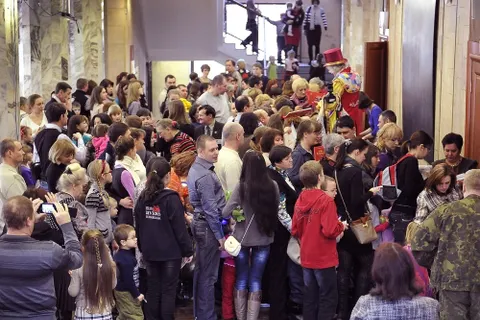 В Ярославле выступил со своим театром кошек Юрий Куклачев