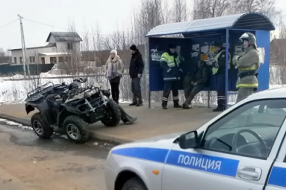 В Рыбинском районе мужчина опрокинулся на квадроцикле