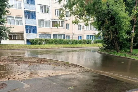 В Ярославле в благоустройство двора включили «бесплатную реку»