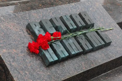 Сергей Ястребов принял участие в митинге, посвященном Дню защитника Отечества