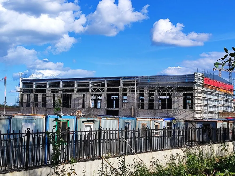 В Ярославле стройку волейбольного центра продлили до 2025 года